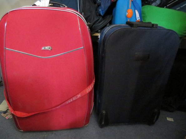 Gepackte Koffer für die Kinderreha, Gesundheitskur, Koffer packen, Gesundheit