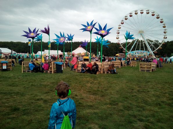Kidzapalooza mit Riesenrad und Chillout Area, Riesenradfahren, Veranstaltungen mit Kindern Berlin